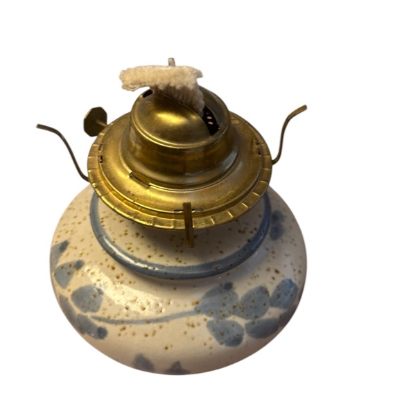 Artist Signed Vintage Glazed Stoneware Oil Lamp - Picture 4 of 7